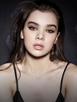 Hailee Steinfeld Deepfake Porn Videos